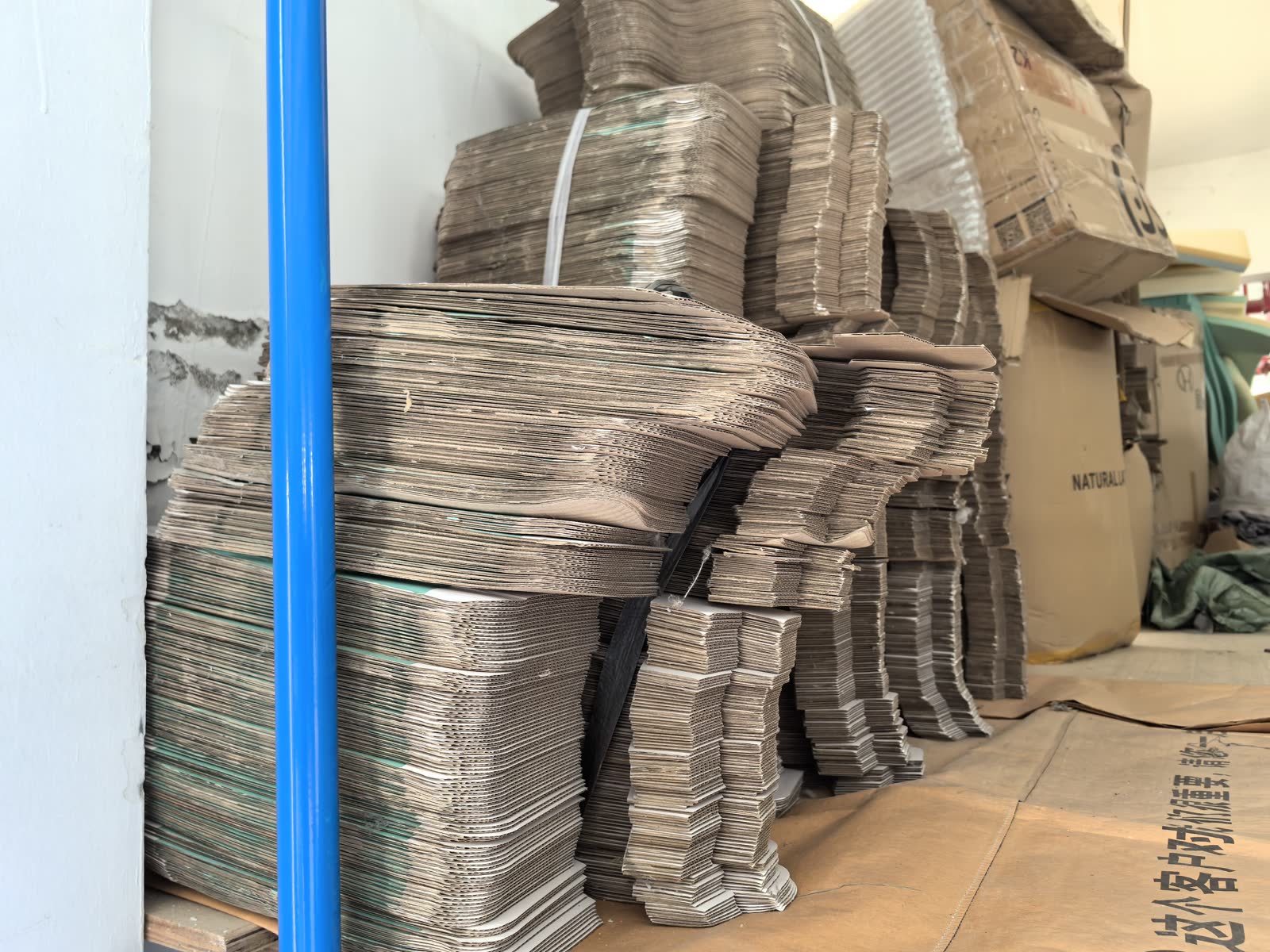carton board stock for mattress export packing preparation